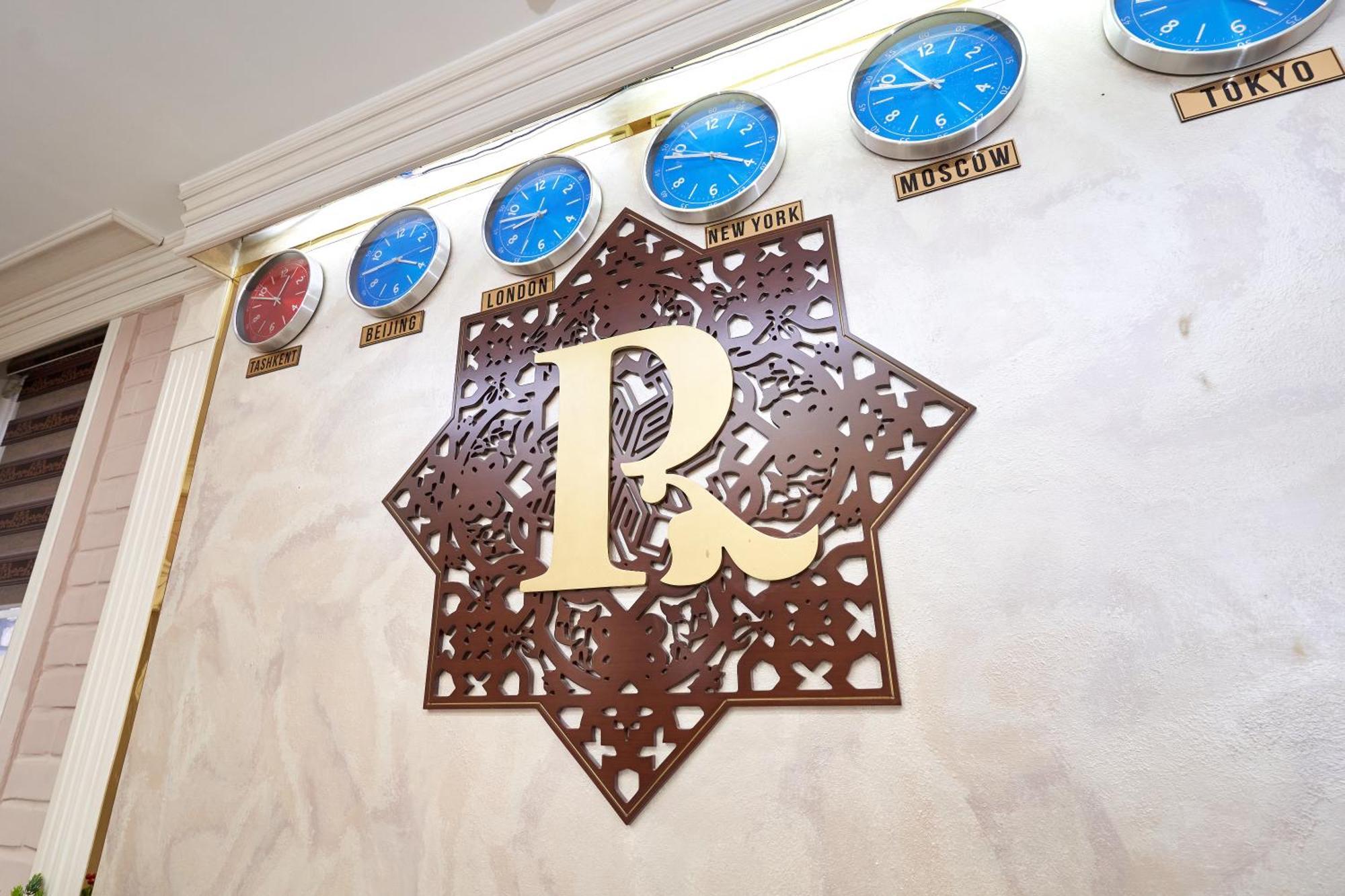 ホテル Rakat Plaza タシュケント エクステリア 写真